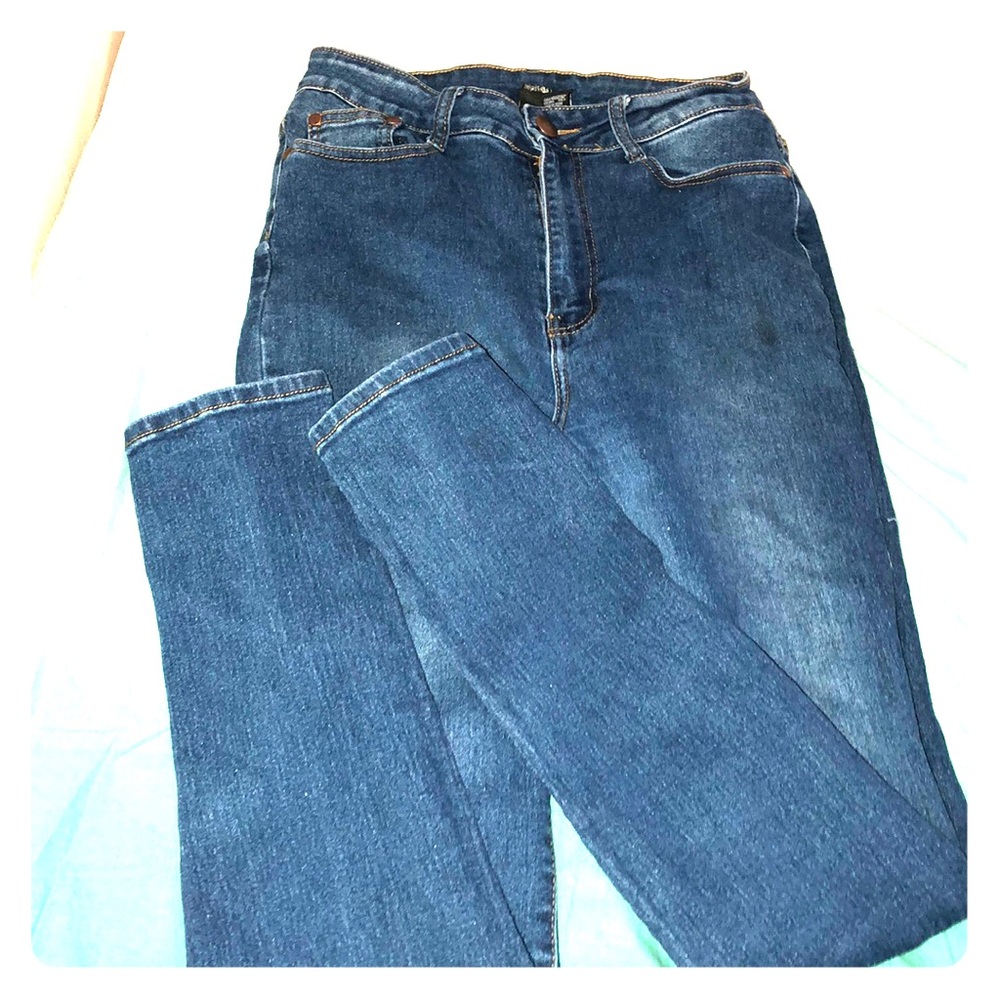 Fashion Nova Dark Denim Wash Jeans!